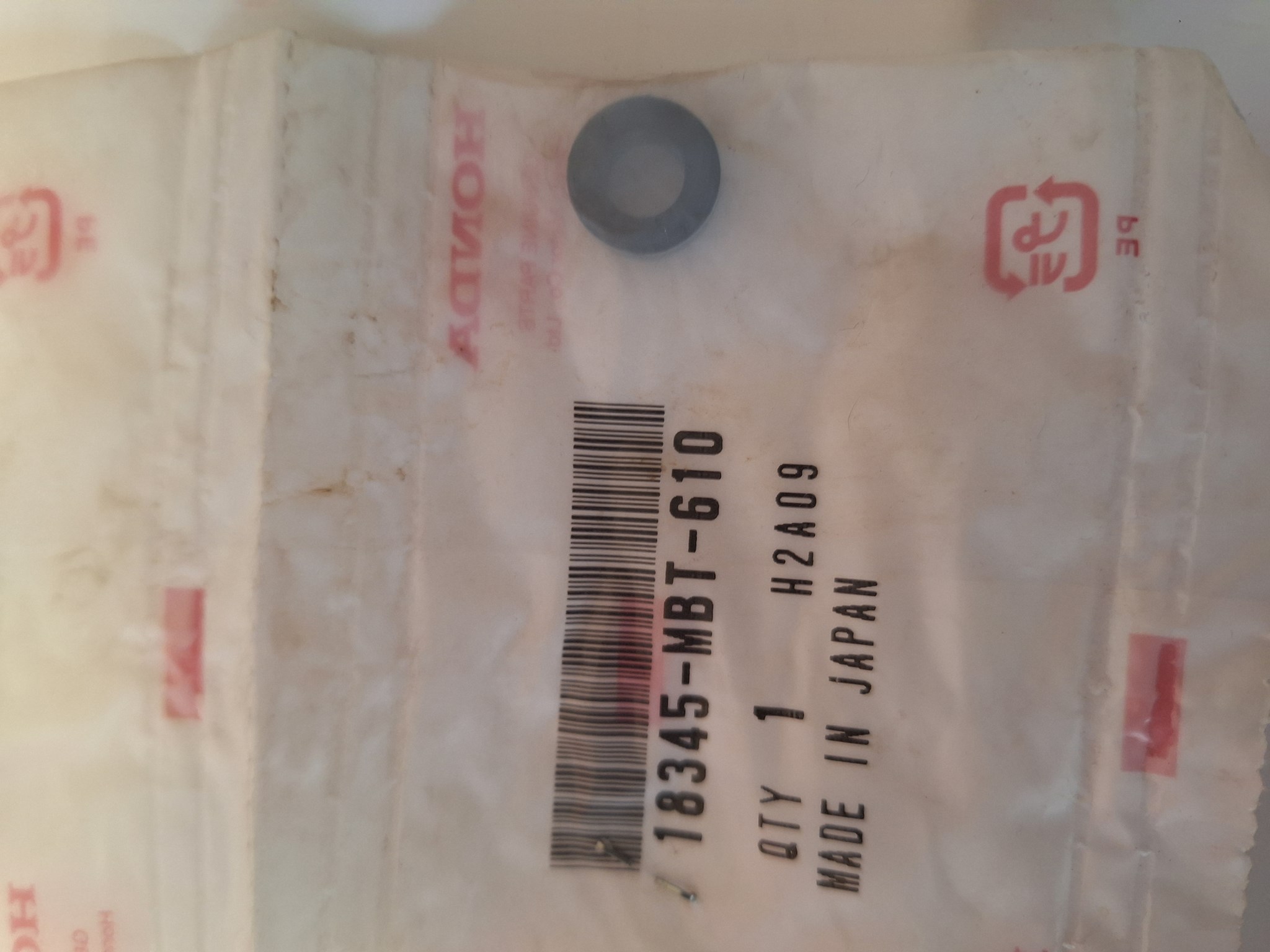 Picture of GUMMI, SCHUTZBEFESTIGUNG  18345-MBT-610  XL1000V